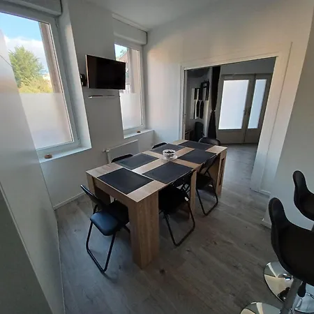 Homestay Maison Henriot *