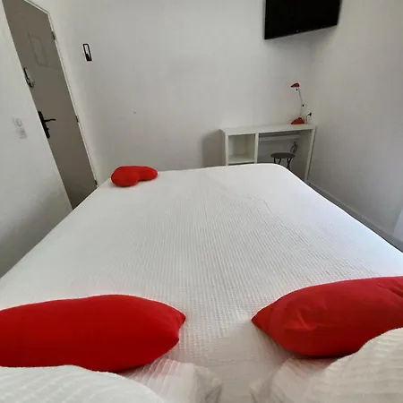 Maison Henriot Homestay *